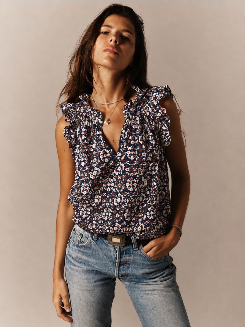 XiRENA Bex Gray Bird Print Ruffle Sleeveless Cotton Blouse Size M